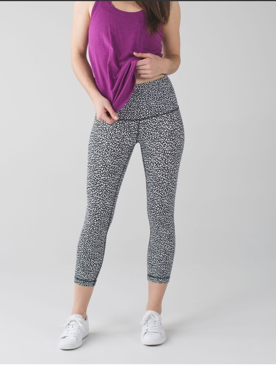 lululemon athletica Pants - Lululemon Wunder Under Crop (Hi-Rise)
Miss Mosaic Black size 8